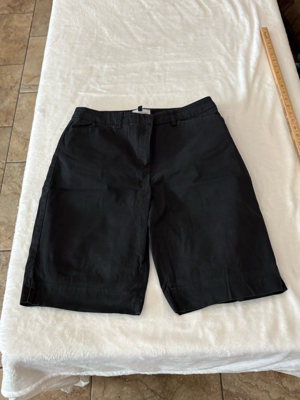 Jones New York Black Bermuda Shorts - Tailored Summer Style